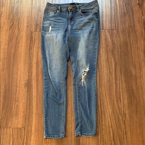 Distressed Blue Women's Skinny Jeans